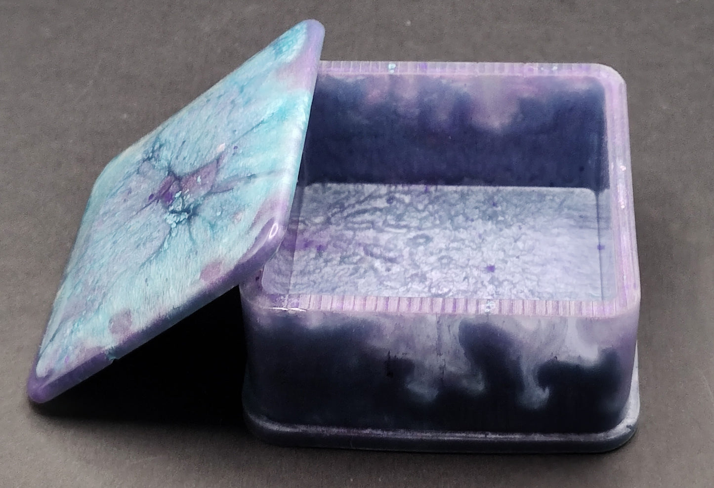 Square box with lid